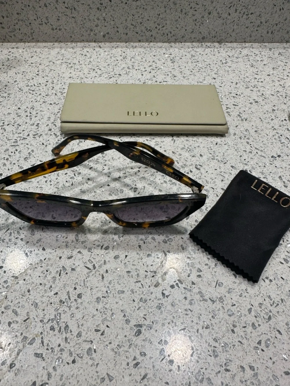 Lello the Label 